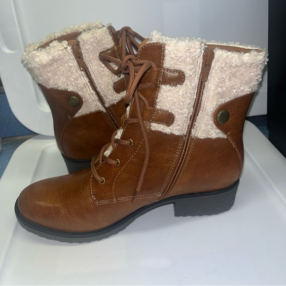 Baretraps ONeil Faux Fur Collar Waterproof Combat Boot Bootie Lace Up Zip 9M - Picture 7 of 10